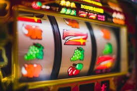 Pengguna memeriksa bantuan akun digital